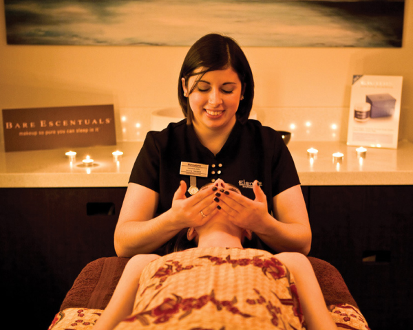 Gelish Manicure and Facial Spa Day at Bannatyne's Health Clubs Afbeelding 1