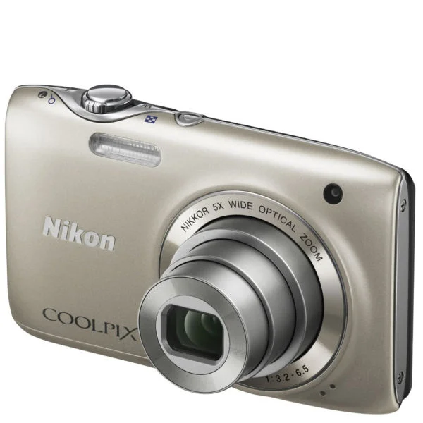 Nikon Coolpix S3100 Compact Digital Camera - Silver (14MP, 5x Optical Zoom) 2.7 Inch LCD Afbeelding 1