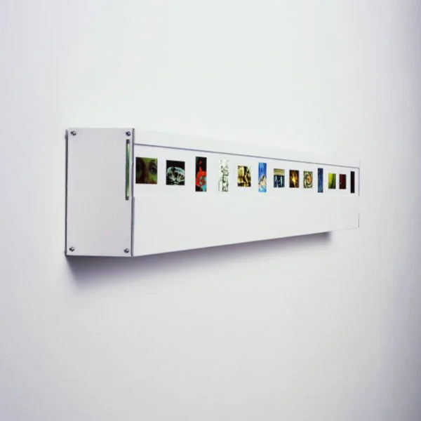Wall Mounted Photo Slide Light with 36 Slide Spaces Afbeelding 1
