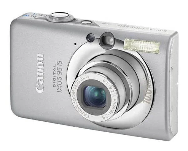 Canon IXUS 95 IS Digital camera. 10 Megapixels. 3x Optical zoom. 2.5 Inch PureColour LCD II Silver Afbeelding 1