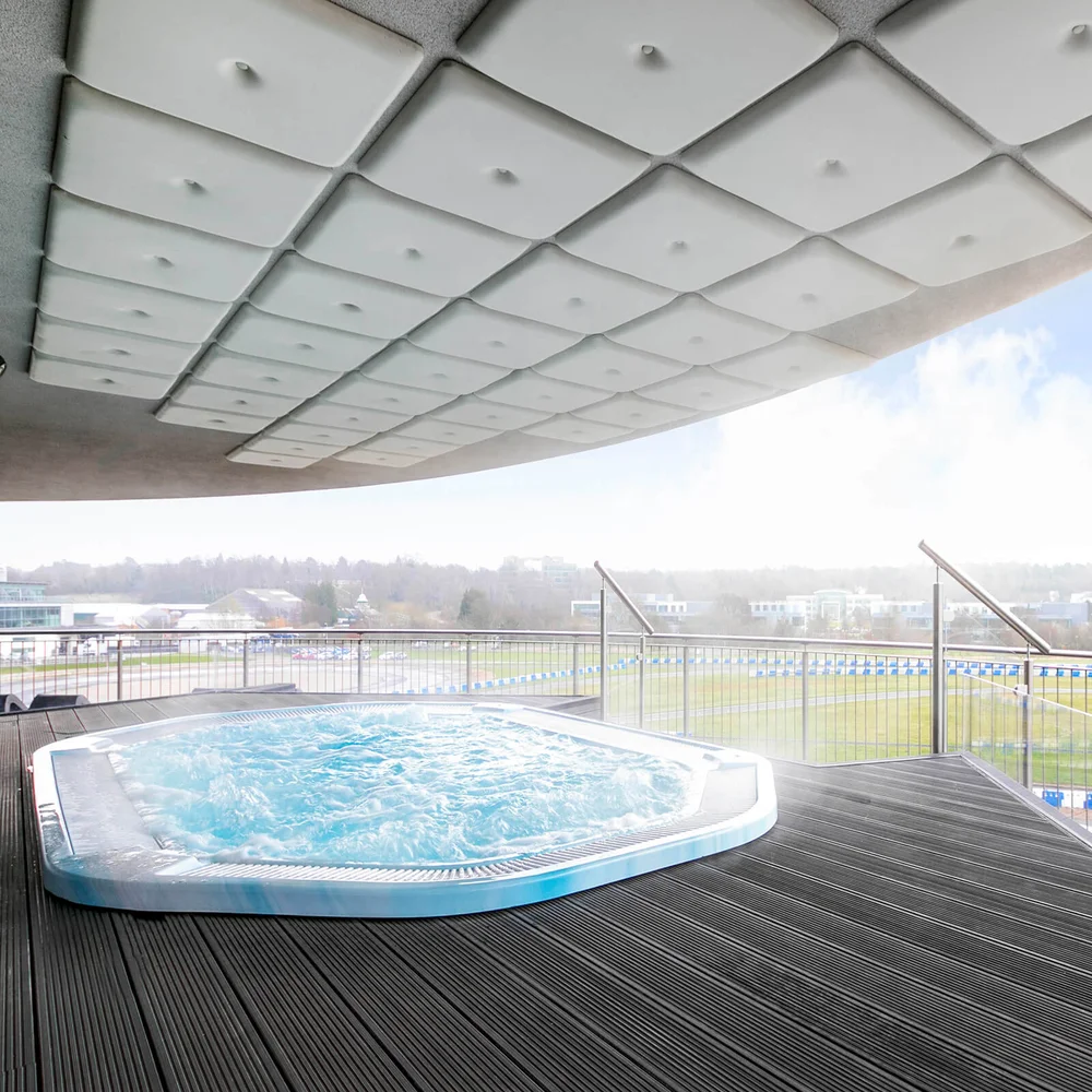 50% Off Spa Treat with Lunch or Afternoon Tea at Brooklands Hotel, Surrey Afbeelding 1