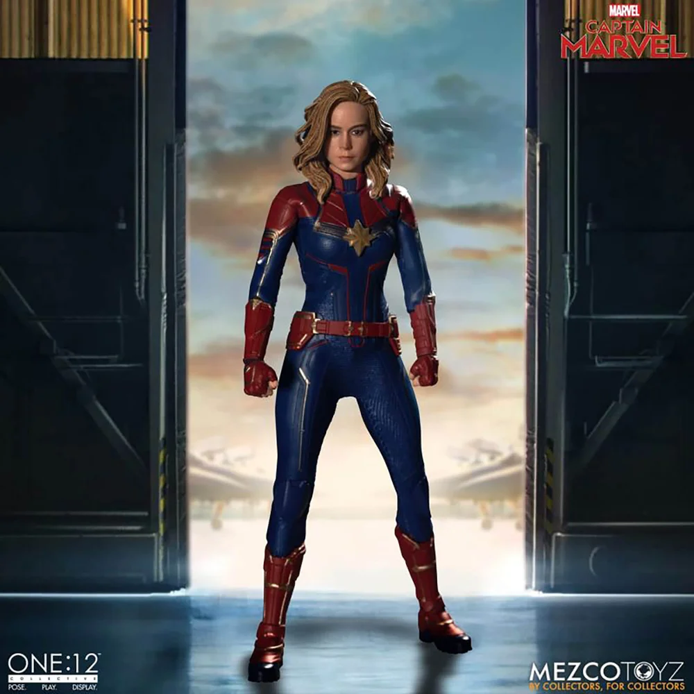 Mezco One:12 Collective Marvel Action Figure: Captain Marvel Afbeelding 1
