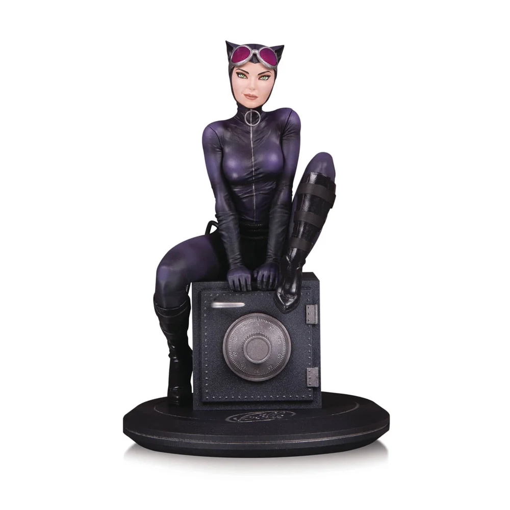 DC Collectibles DC Cover Girls Catwoman By Joelle Jones Statue Afbeelding 1