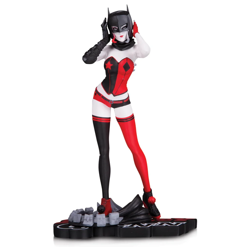 DC Collectibles Harley Quinn Red White & Black Statue By John Timms Afbeelding 1
