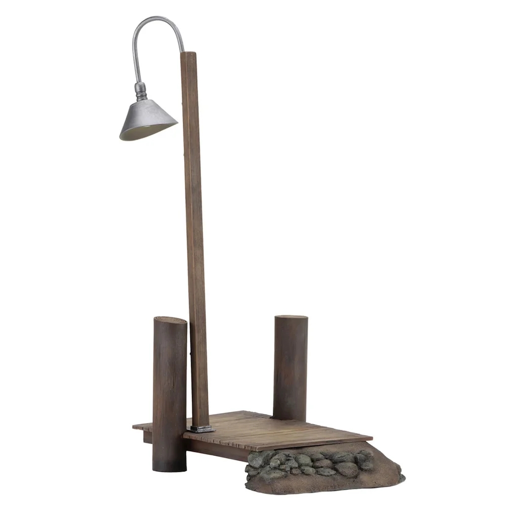 NECA Friday the 13th - Accessory Pack - Camp Crystal Lake Set Afbeelding 1