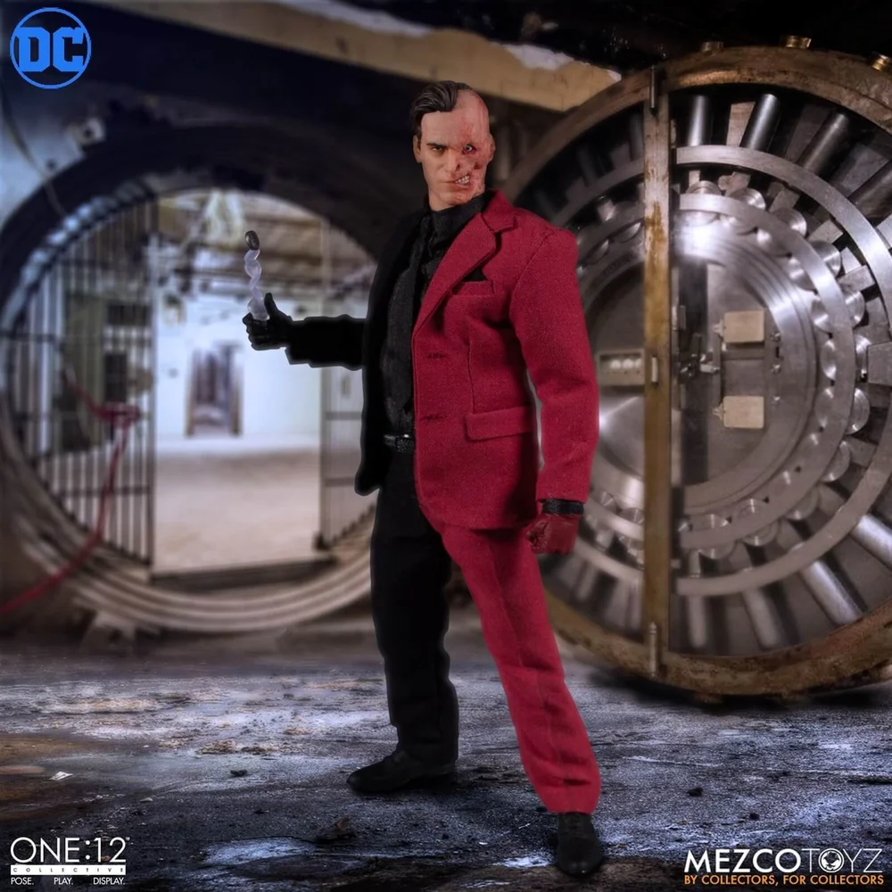 Mezco One:12 Collective DC Comics Two-Face Figuur Afbeelding 1