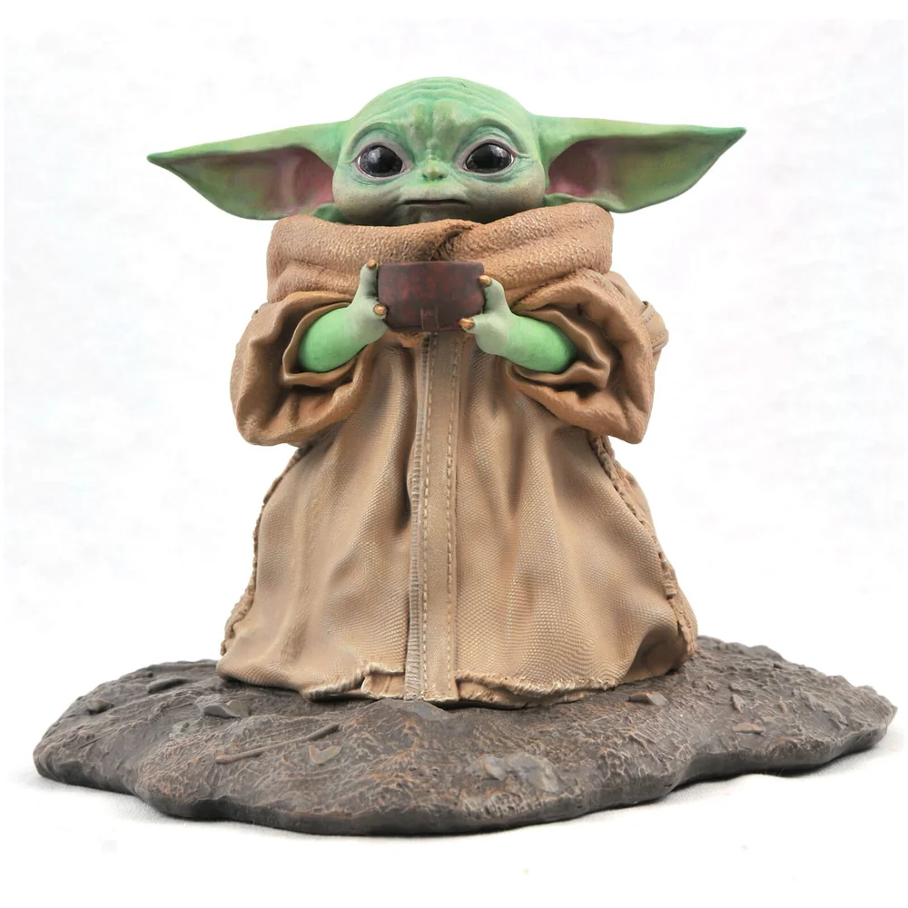 Gentle Giant The Mandalorian The Child (Baby Yoda) 'Soup Pose' 1/2 Scale Premier Collection Statue Afbeelding 1