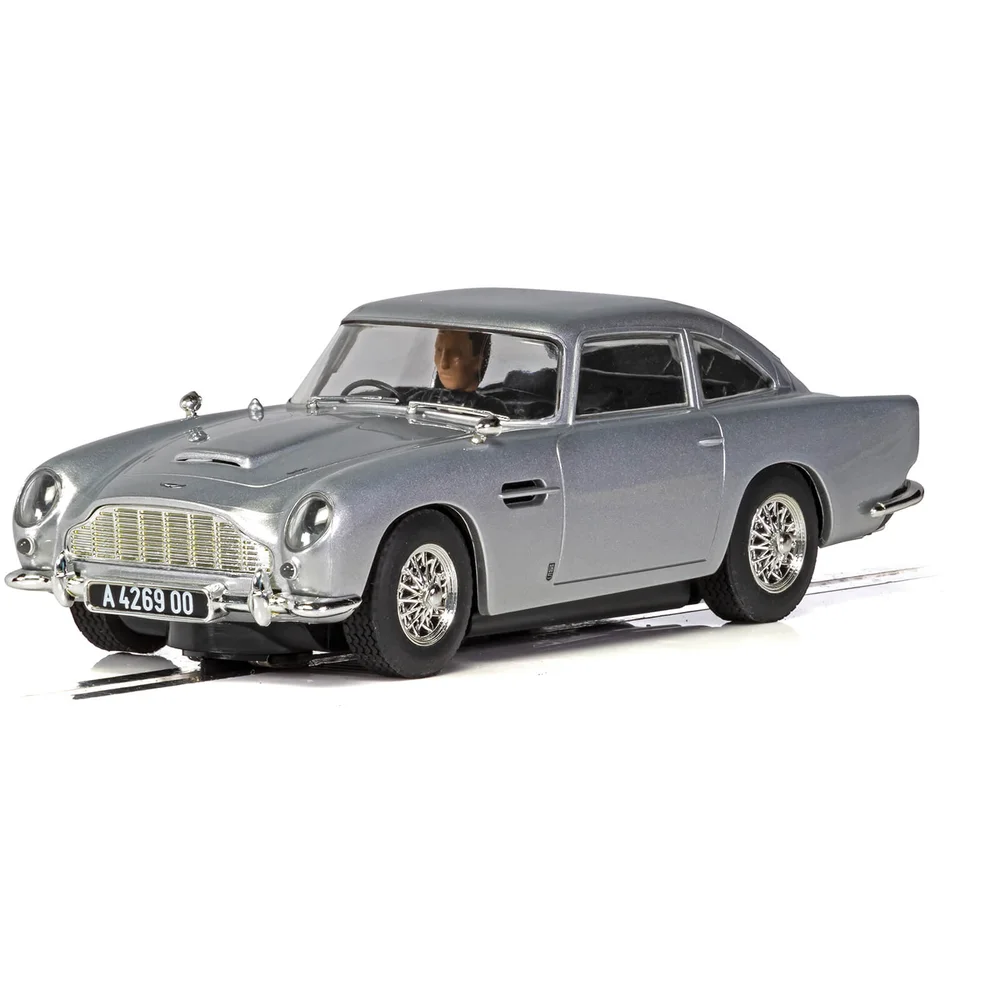 James Bond Aston Martin DB5 'No Time To Die' Model Set - Scale 1:36 Afbeelding 1