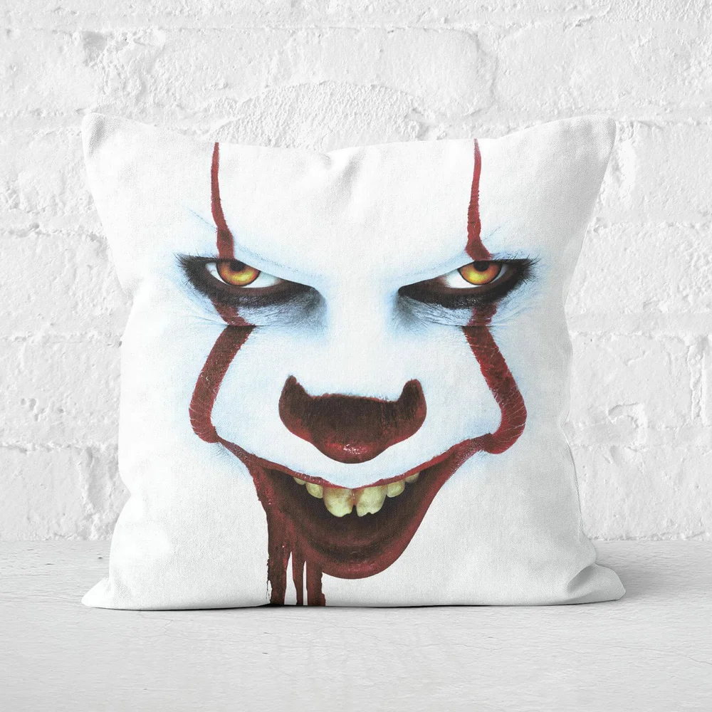 It Chapter 2 Pennywise Vierkant Kussen - 50x50cm - Soft Touch Afbeelding 1