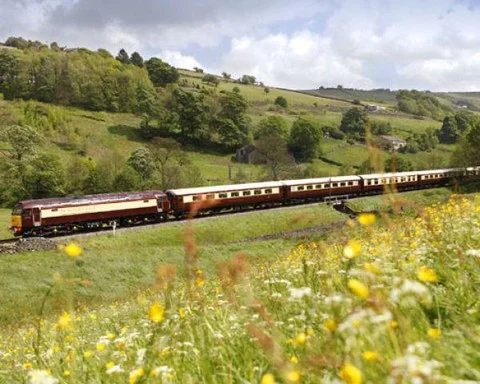Belmond Northern Belle Five Course Dining Experience for Two Afbeelding 1