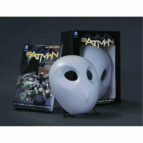 Batman: The Court of Owls Mask and Book Set (The New 52) Afbeelding 1