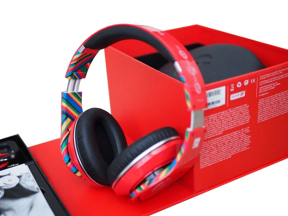 Beats by Dr. Dre Studio Noise Cancelling HD Coca Cola LTD Edition Headphones with Microphone - Grade A Refurb Afbeelding 1