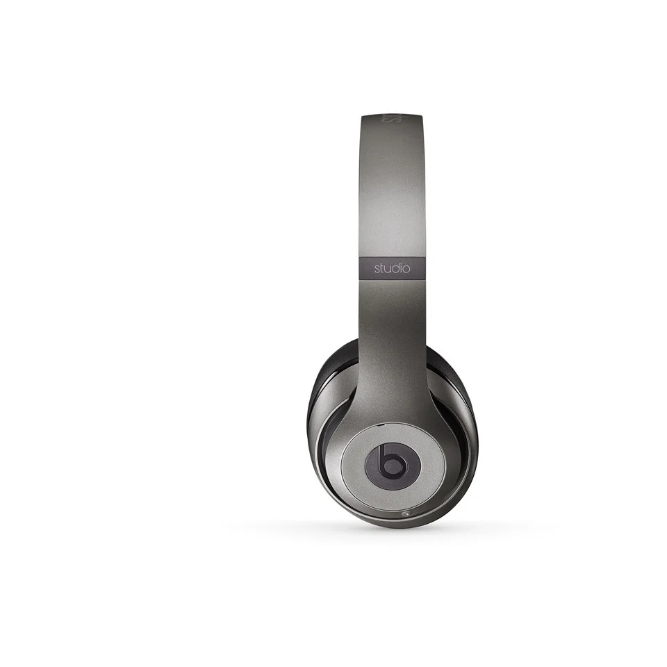 Beats by Dr. Dre: Studio 2.0 Noise Cancelling Headphones with RemoteTalk - Titanium Afbeelding 1