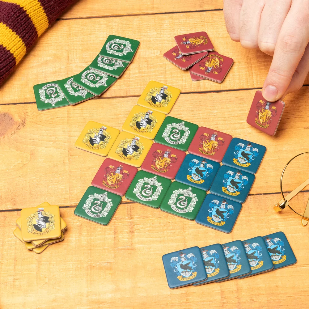 Harry Potter Hogwarts Houses In A Row Game Afbeelding 1