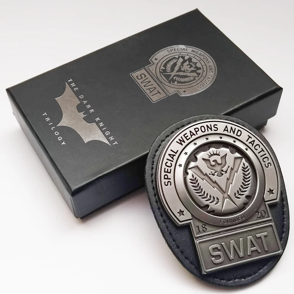 DUST! Batman Nolan Trilogy Limited Edition SWAT Badge Replica - Zavvi Exclusive Afbeelding 1