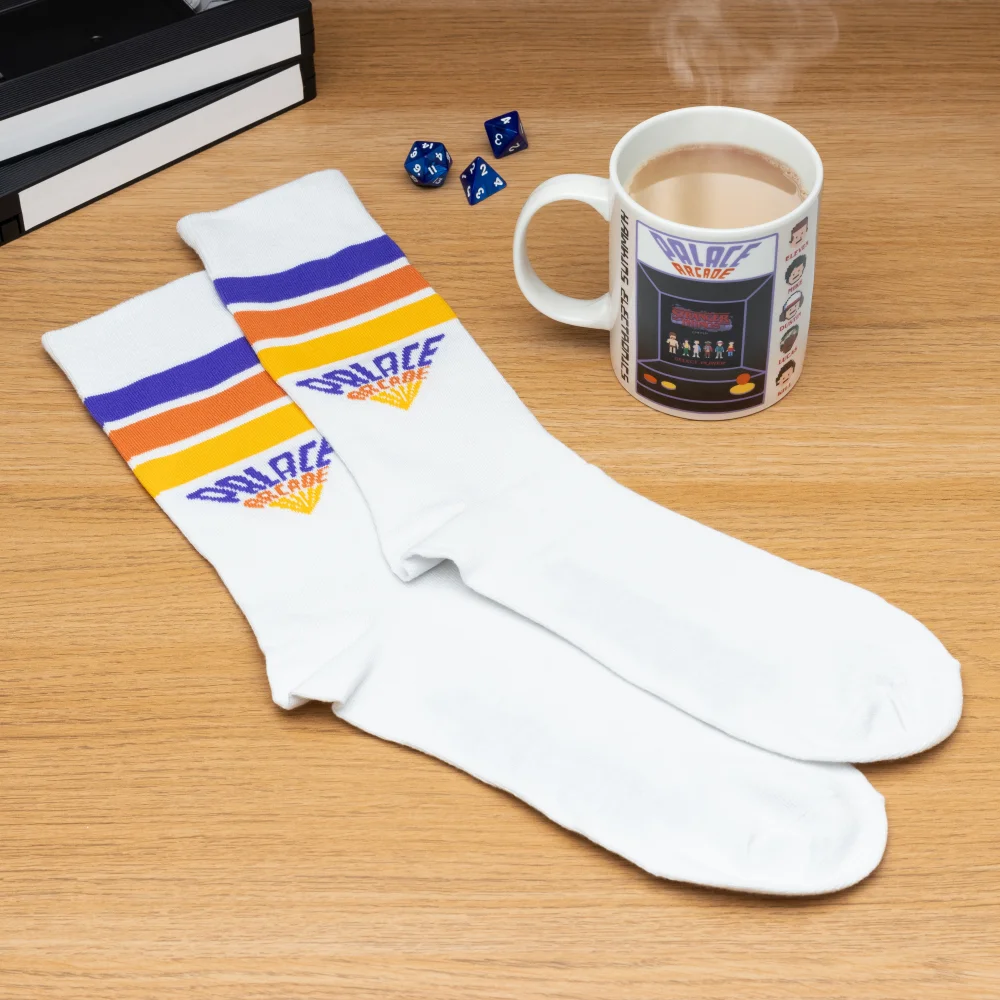 Stranger Things Mug and Socks Set Afbeelding 1
