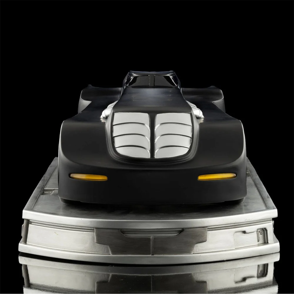Iron Studios DC Comics Batman The Animated Series Batmobile 1/10 Art Scale Statue Afbeelding 1