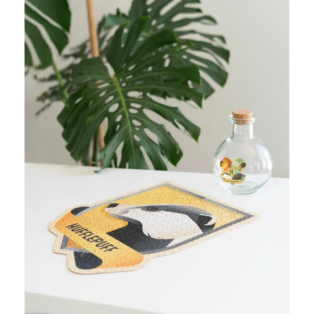 Harry Potter Hufflepuff 331 Pieces Collectible Puzzle