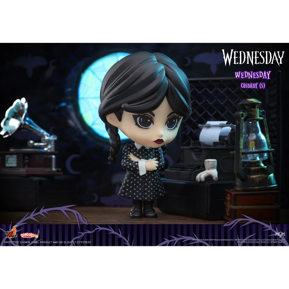 Hot Toys Wednesday Addams Cosbaby Figure Afbeelding 1