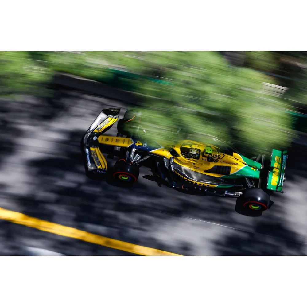 Minichamps 1:43 McLaren MCL38 - Lando Norris - Monaco 2024 Afbeelding 1