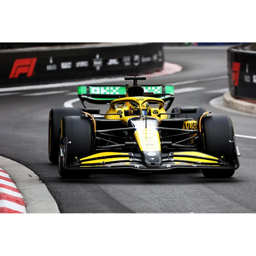 Minichamps 1:43 McLaren MCL38 - Oscar Piastri - 2nd Monaco 2024 Afbeelding 1