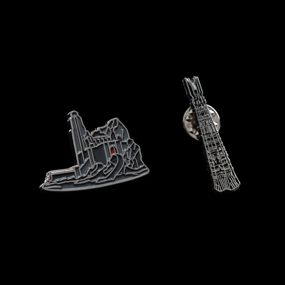 Weta Workshop Lord of the Rings Collectors Pins 2-Pack Helm's Deep & Orthanc Afbeelding 1