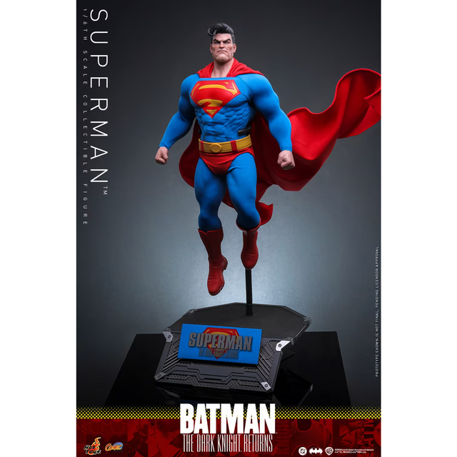 Hot Toys 1/6 Superman - The Dark Knight Returns